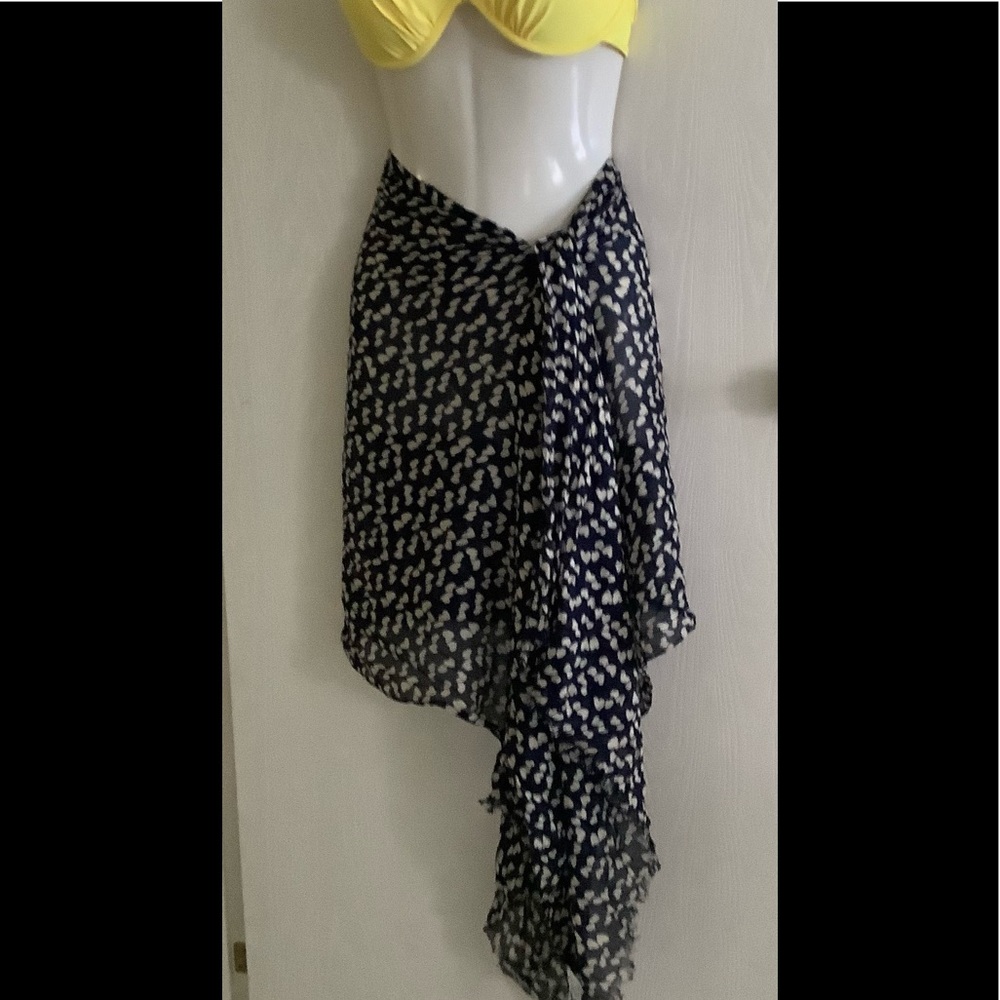 J Crew Sarong or Scarf New with tag navy blue hearts Fringe one size Ver…